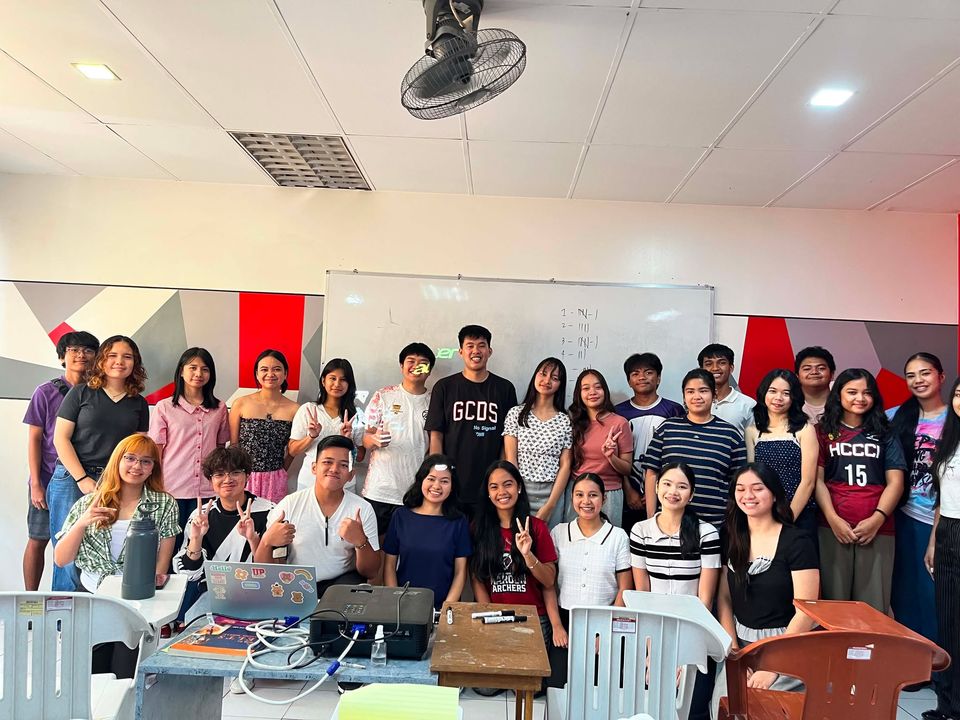 UPCAT review class group photo at Brainbox, 1 of 6